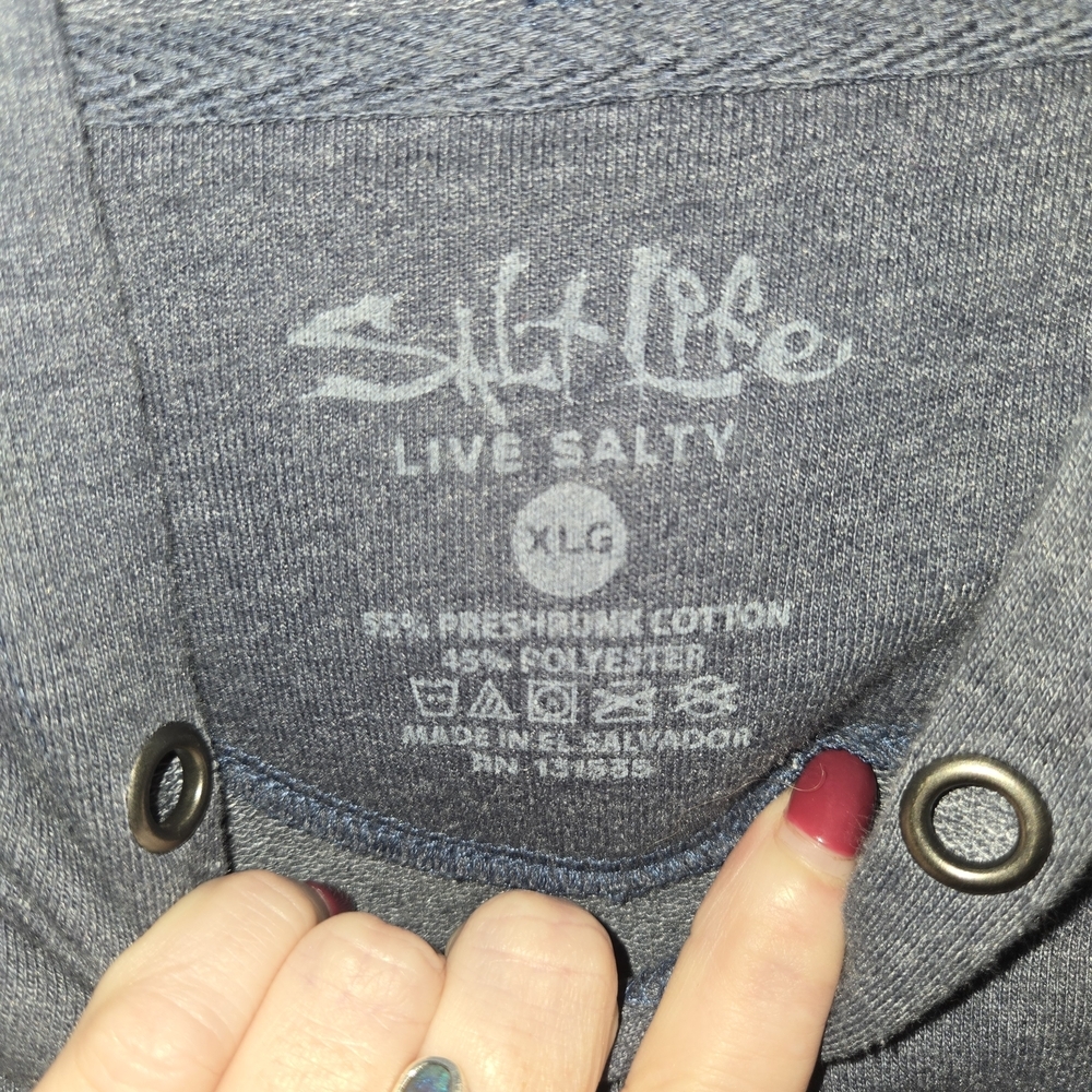 Salt Life Men's Gark Grey Hoodie With Pouch Pocket Pull Over Crab Casual - Picture 2 of 4